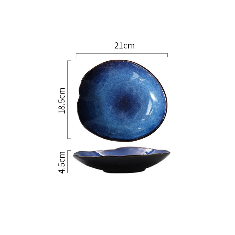 Assiette à salade en céramique émaillée bleue – Plat irrégulier pour service de table