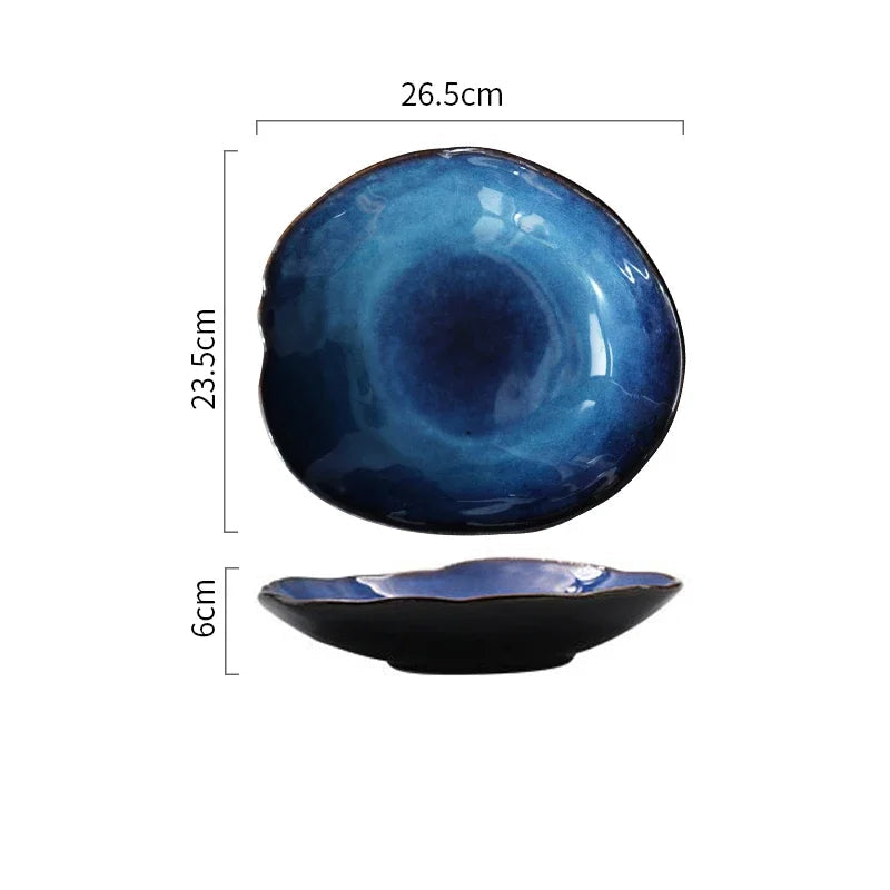 Assiette à salade en céramique émaillée bleue – Plat irrégulier pour service de table